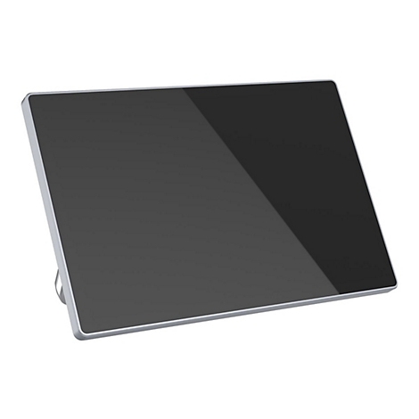 Ein schwarzes Tablet oder Touch-Display mit silbernem Rahmen, schräg von vorne vor weißem Hintergrund.