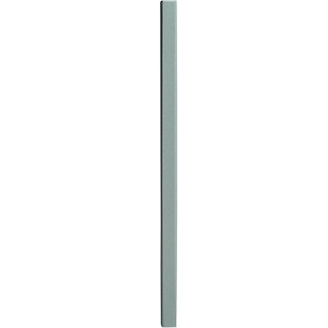 Un rectangle étroit et gris sur fond blanc.