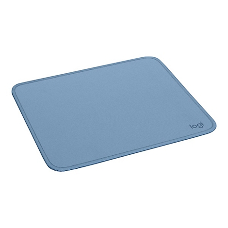 Tapis de souris rectangulaire bleu clair avec logo dans le coin. Coutures tout autour.