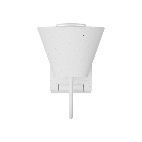 Weiße Wandleuchte mit konischem Schirm und Tupfendesign. Der Schirm ist mit einer runden Halterung verbunden.