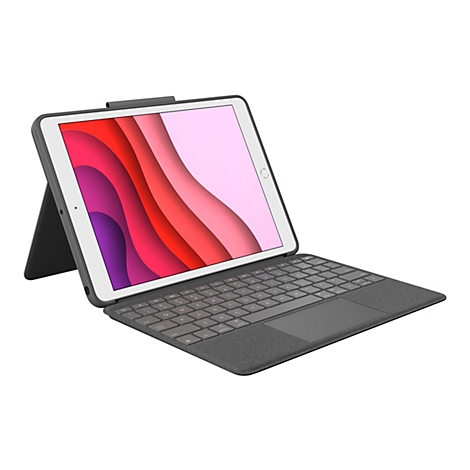 Ein iPad mit Hülle und Tastatur ist geöffnet und auf weißem Hintergrund abgebildet. Das Display zeigt farbenfrohe Formen.