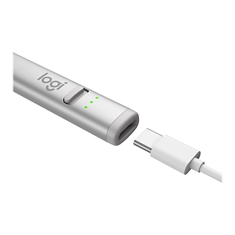Silberner Logi-Stift, der mit einem weißen USB-C-Kabel verbunden ist. Der Stift hat grüne Lichter und ein Logo.
