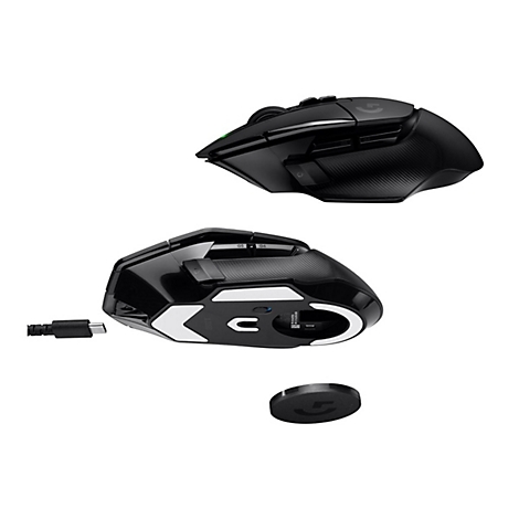 Drahtlose Gaming-Maus, schwarz, mit abgenommenem Ladeadapter und Lade-Pad. Das Logo ist auf dem Pad zu sehen.