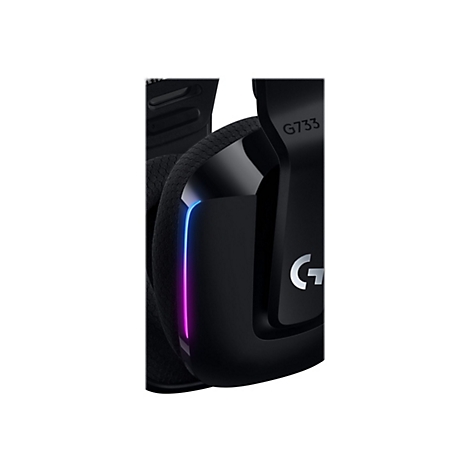 Gros plan d'un casque de jeu noir, Ã©clairÃ© en bleu et rose. Le logo G est visible sur le cÃ´tÃ©.