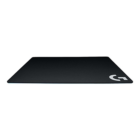 Schwarzes Gaming-Mauspad mit Logo von Logitech, rechteckig mit abgeschrÃ¤gten Ecken, weiÃŸer Hintergrund.