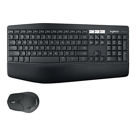 Vue de dessus d'un clavier et d'une souris noirs Logitech. Le clavier possède un repose-poignets intégré et une rangée de touches de fonction.