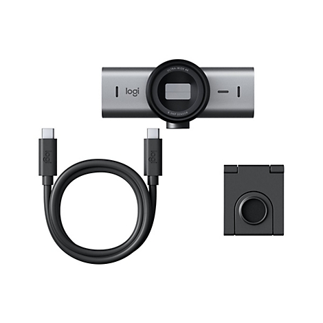 Eine silberne Webcam von Logi mit USB-C-Kabel und Halterung, vor weißem Hintergrund.