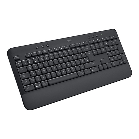 Schwarze Tastatur von Logitech, im leicht schrÃ¤gen Winkel aufgenommen.