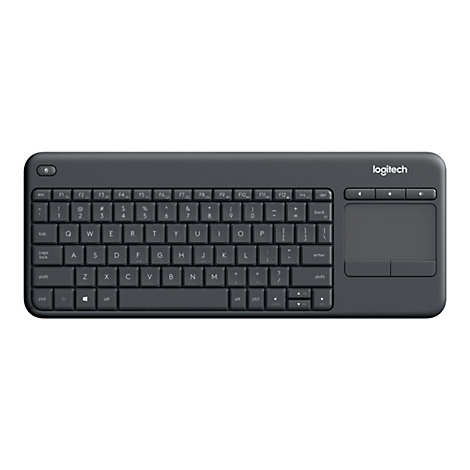 Dunkelgraue Logitech-Tastatur mit Touchpad. Auf der Tastatur sind Buchstaben und Zahlen zu sehen. Das Logitech-Logo befindet sich rechts oben.