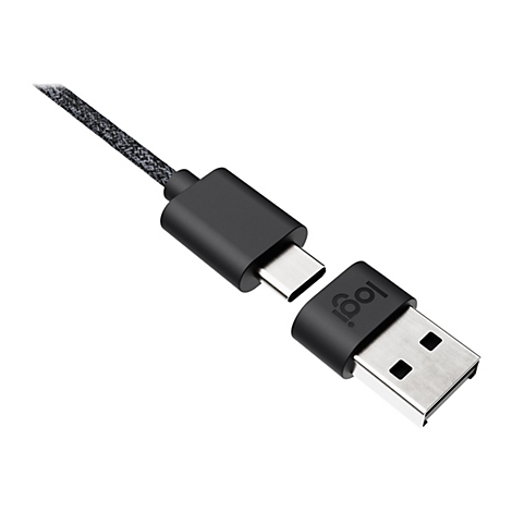 Un cÃ¢ble USB-C noir se connectant Ã  un connecteur USB-A. Le connecteur USB-A porte la mention Logi.