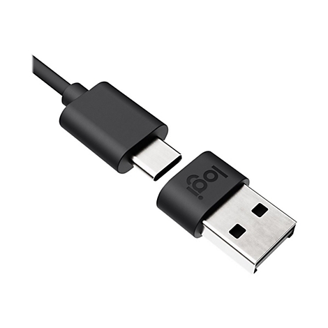 Un cÃ¢ble USB-C noir et un adaptateur USB-A sont reprÃ©sentÃ©s dÃ©connectÃ©s. L'adaptateur porte le logo Logi.