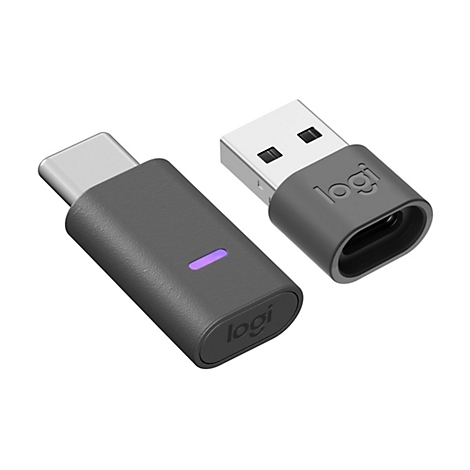 Deux adaptateurs USB gris, un USB-C, un USB-A, avec le logo "logi".