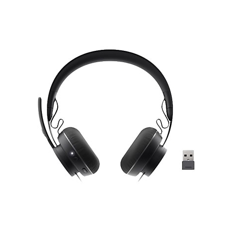 Casque noir avec serre-tÃªte et microphone, Ã  cÃ´tÃ© d'un dongle USB sur fond blanc.