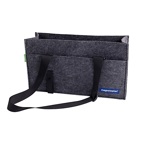 Donkergrijze vilten tas met zwarte riemen en blauw Magnetoplan-logo op een witte achtergrond.
