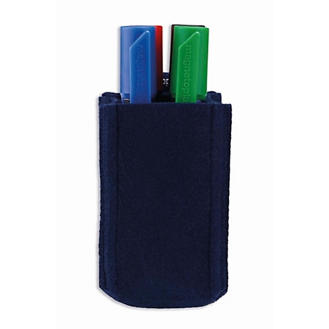 Un porte-stylos en feutrine bleu foncé contenant trois marqueurs colorés.