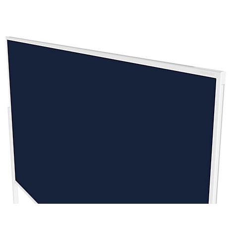 Eine dunkelblaue Pinwand mit weißem Rahmen aus der Perspektive von oben schräg.