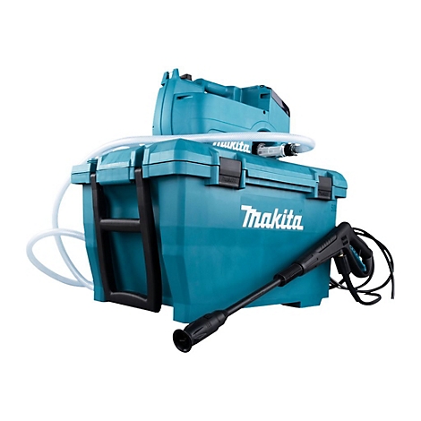 Blauer Makita Akku-Hochdruckreiniger mit Wassertankbox vor weißem Hintergrund.