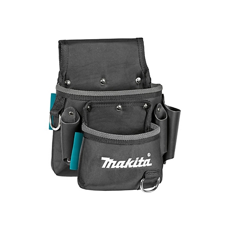 Schwarze Makita Werkzeugtasche mit mehreren Fächern, Schlaufen und weißem Markenlogo auf weißem Hintergrund.