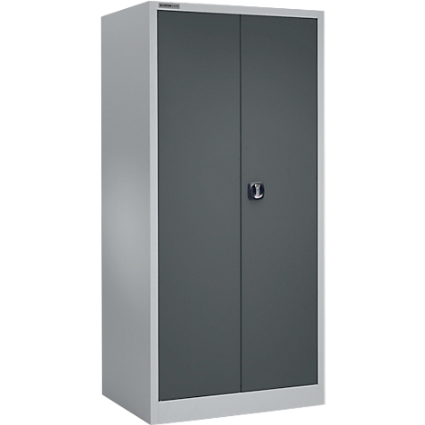 Grijze metalen kast met twee deuren, handvat en grijs frame. Een productfoto op een witte achtergrond.
