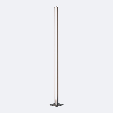 Schlanke, hohe Stehlampe auf quadratischer Basis. Die Lichtleiste erstreckt sich vertikal.