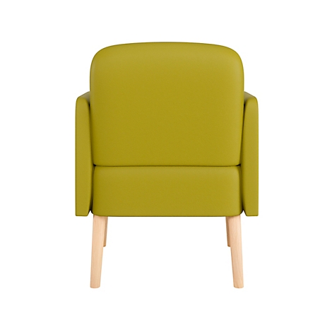 Groene fauteuil met lichte houten poten op een witte achtergrond.