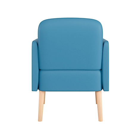 Blauwe fauteuil, achteraanzicht, lichtbruine houten poten. Rechthoekige vorm met afgeronde armleuningen.