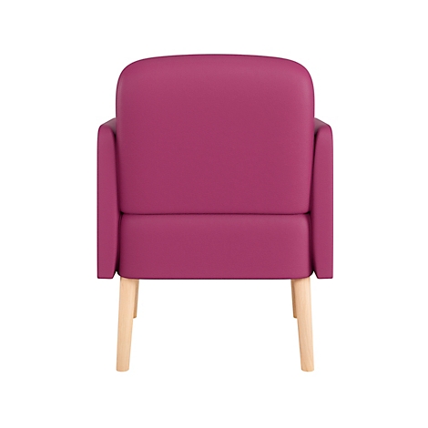 Achteraanzicht van een paarse fauteuil. Licht houten poten, afgeronde rugleuning.