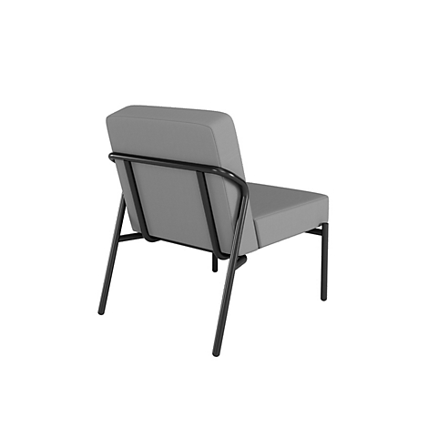 Fauteuil gris, vue arrière. Cadre en métal noir. Assise et dossier rembourrés.
