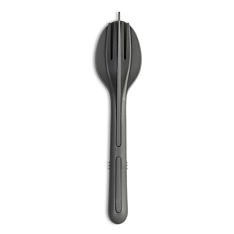 Grijsgroene spork tegen een witte achtergrond. De lepel is aan het uiteinde gevorkt en heeft een lange steel.