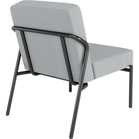 Lichtgrijze fauteuil, achteraanzicht. Zwart metalen frame, lichtgrijze bekleding.