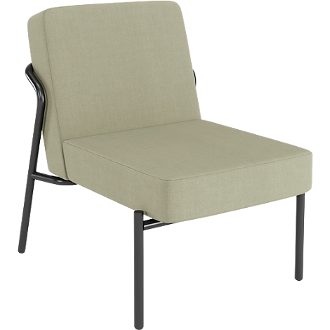 Beige fauteuil met zwart metalen frame. De zitting is rechthoekig, de rugleuning is licht schuin.