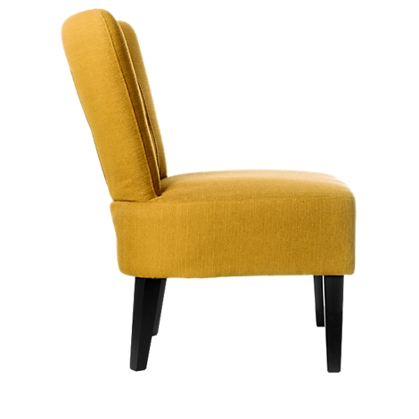 Vista de perfil de un sillón tapizado amarillo, con patas negras y respaldo redondeado.
