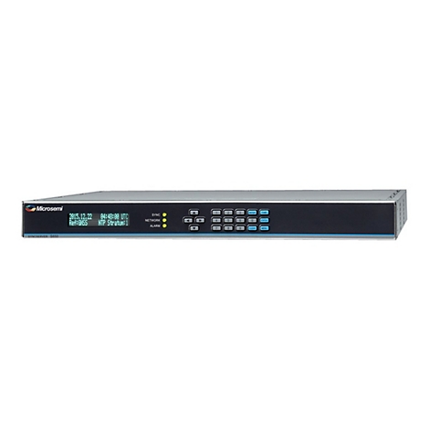 Microsemi SyncServer S650 Gerät in flacher Rack-Bauweise mit Digitaldisplay, Tastenfeld und Status-LEDs.