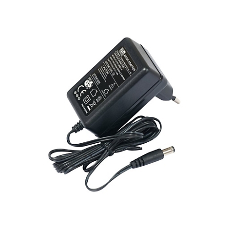 Schwarzes AC/DC-Steckernetzteil mit Kabel und Hohlstecker vor weißem Hintergrund.