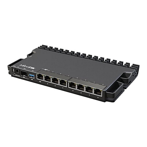 Schwarzes Netzwerkgerät mit Anschlüssen und Aufschrift MicroTik. Ports sind durchnummeriert, ein USB-Port ist zu sehen.