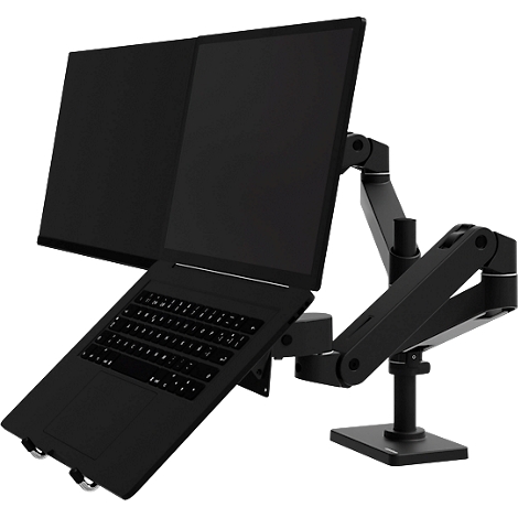 Schwarzer Laptop mit zwei Bildschirmen an einem schwarzen Monitorarm. Die Monitore sind geneigt und aufrecht.