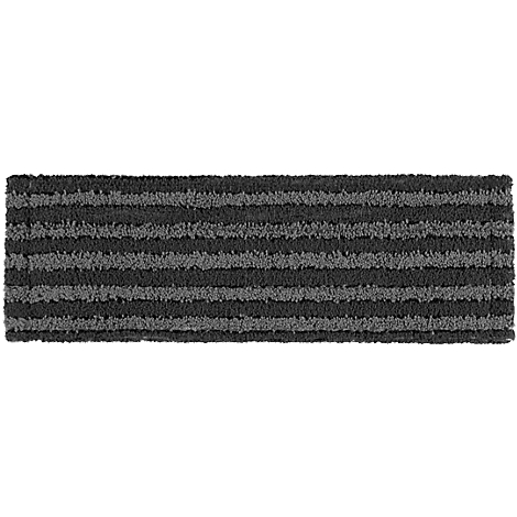 Felpudo rectangular con rayas grises y negras alternas.