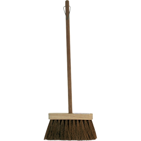 Balai avec manche en bois et poils bruns. Avec suspension.