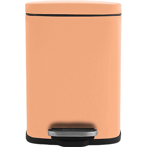 Poubelle orange. Forme rectangulaire, repose-pieds argenté, bordure noire.