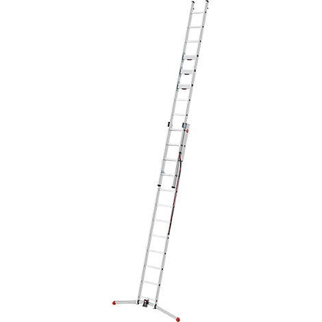 Een zilveren ladder die op drie poten staat en omhoog gaat.