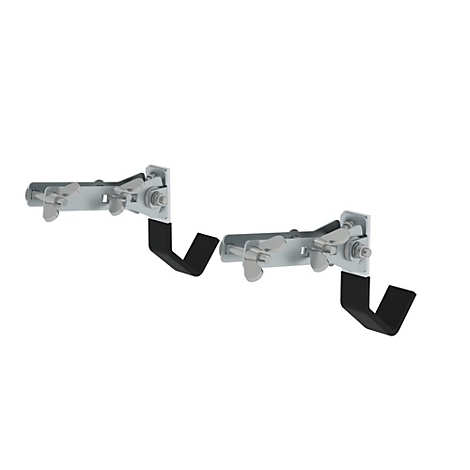 Twee metalen wandhaken met zwarte rubberen pads. Op een lichte achtergrond.
