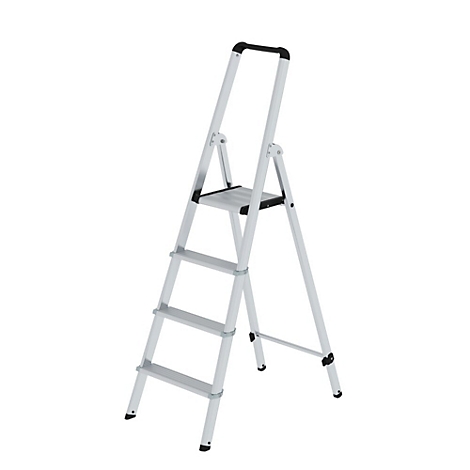 Opvouwbare aluminium ladder met vier treden en handvat, op een witte achtergrond.