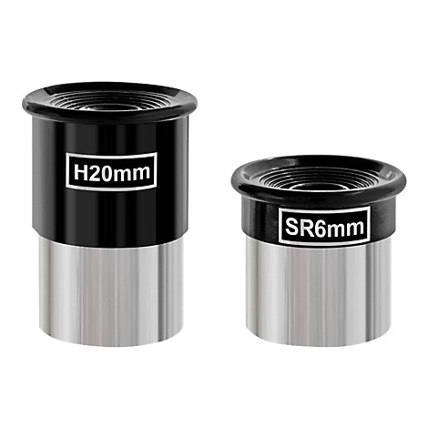 Zwei Okulare für Teleskope mit Beschriftung H20mm und SR6mm vor weißem Hintergrund.