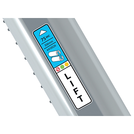 Gedetailleerde close-up van een liftlabel met tekst en afbeeldingen.