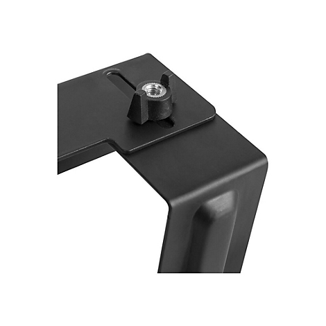 Schwarze Metallhalterung mit einer Schraube in Nahaufnahme. Sie ist schrÃ¤g von der Seite aufgenommen.