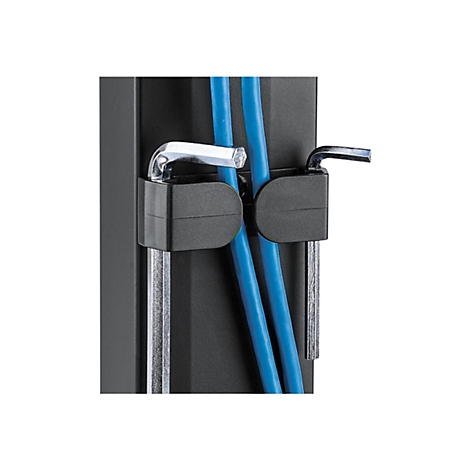 Detailaufnahme: Schwarze Halterung mit zwei Inbusschlüsseln und blauen Kabeln.