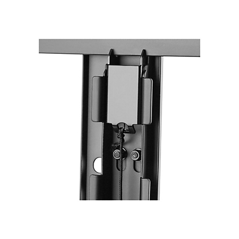 Nahaufnahme eines metallischen Mechanismus mit einem Seil. Das Detail zeigt Schrauben und eine rechteckige Halterung.