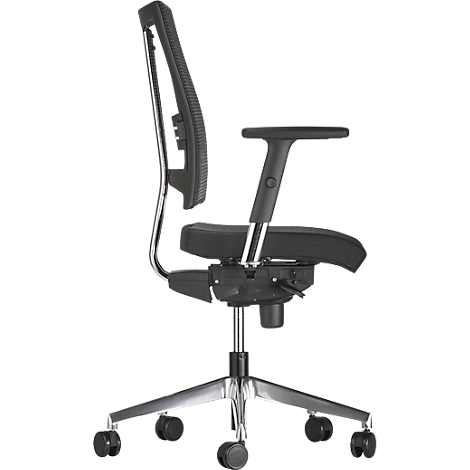 Black office chair, side view, with armrests and castors. The backrest is covered with a mesh fabric.