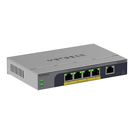 Grauer Netgear Switch GS105EPP. Auf der Oberseite steht "NETGEAR" und "GS105EPP". An der Vorderseite befinden sich Ports mit LEDs, daneben steht "1, 2, 3, 4" und "5" und "Reset".