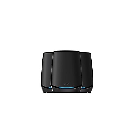 Drei schwarze Orbi Mesh-WLAN-Router mit leuchtend blauem Statuslicht vor weißem Hintergrund.